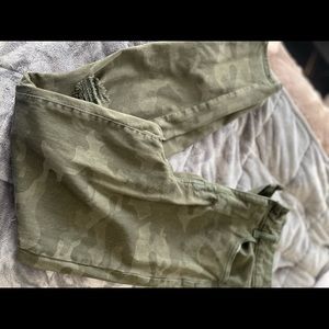 American eagle camo ripped jeans